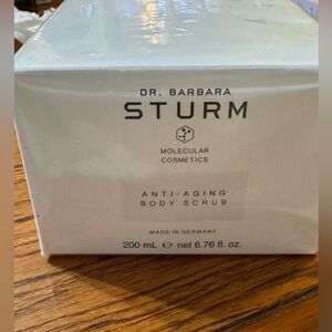 Dr Barbara Sturm anti aging body scrub sealed